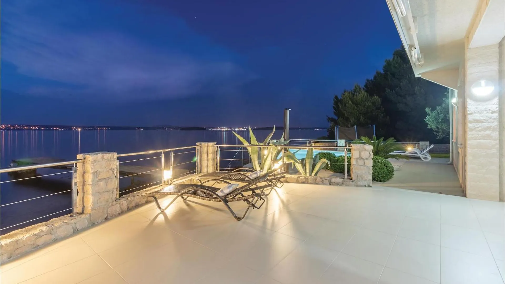 Cozy Home In Tkon With Wifi 0*,  Kroatien