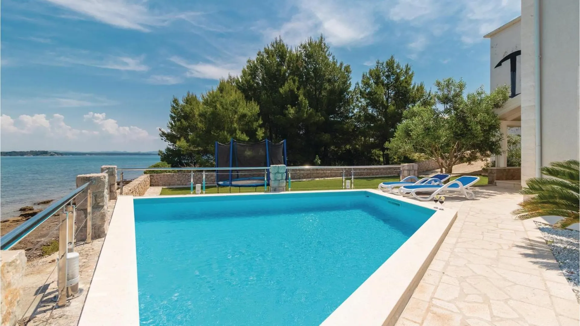Cozy Home In Tkon With Wifi 0*,  Kroatien