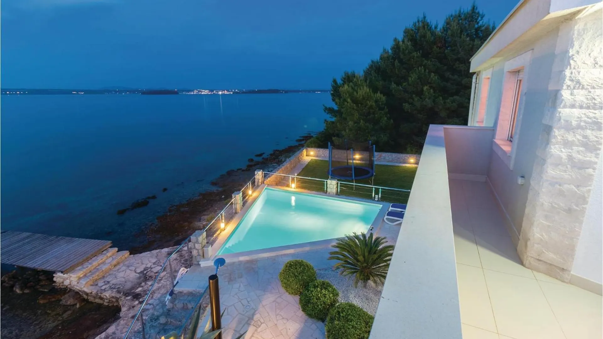 Ferienhaus Cozy Home In Tkon With Wifi Kroatien